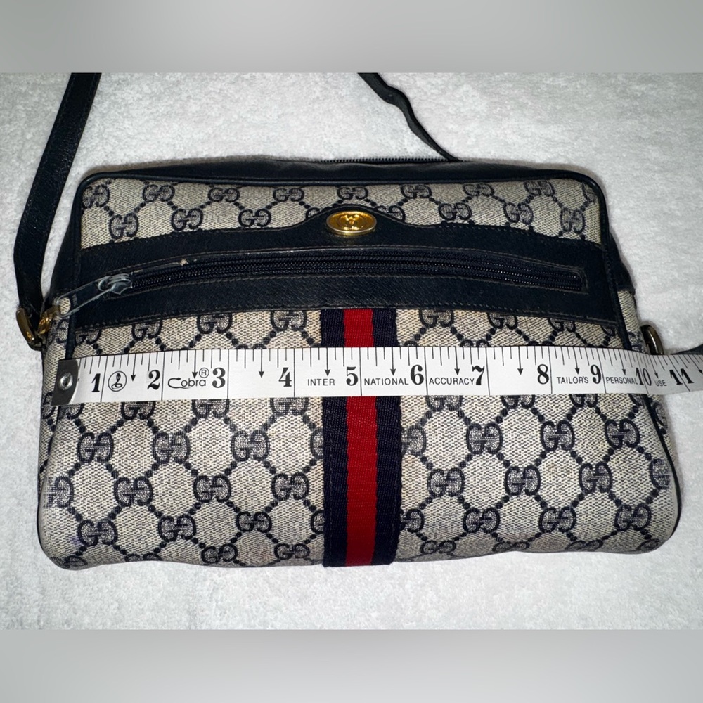 🚨SOLD🚨Gucci Vintage GG Monogram Supreme Sherry Web Ophidia Camera Shoulder Bag. - Picture 15 of 16